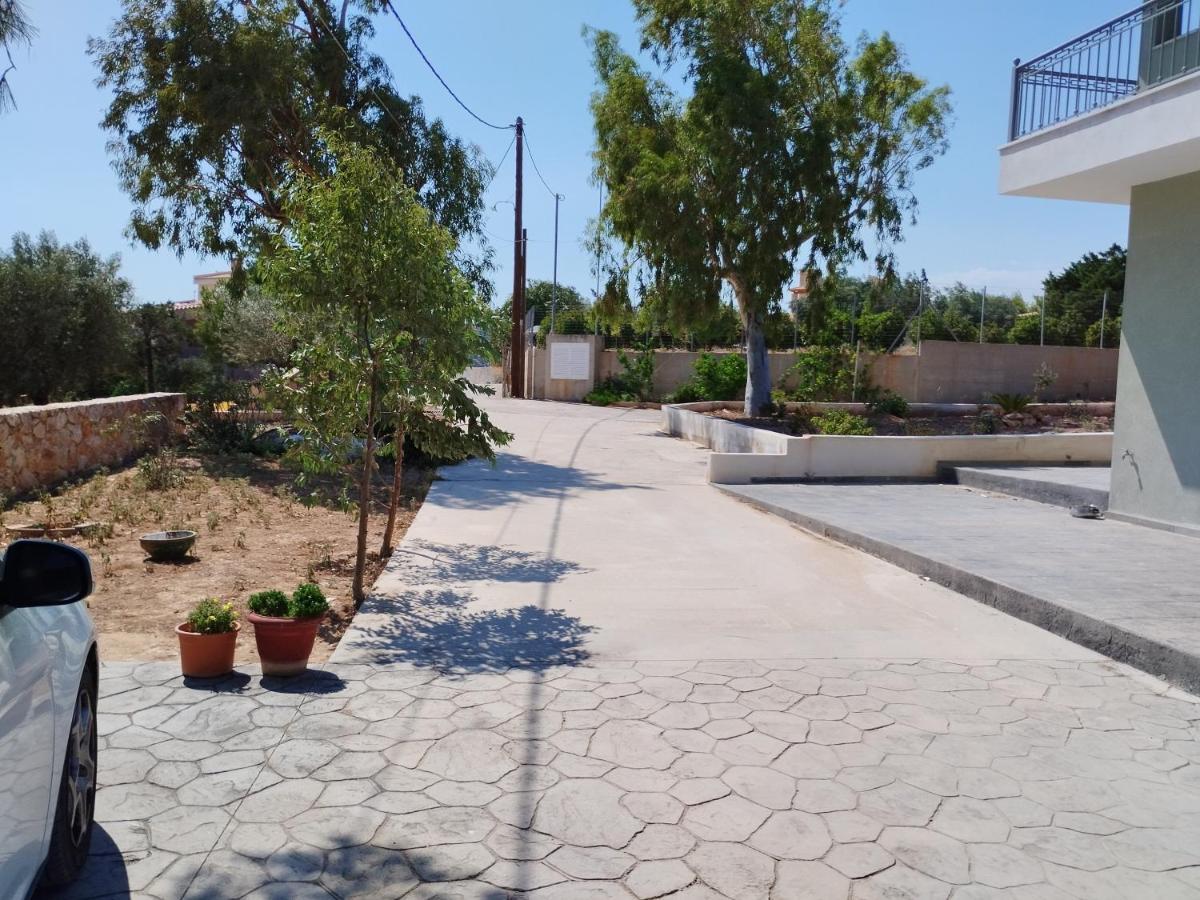 Apartmán Coastal Garden Getaway Vári Exteriér fotografie